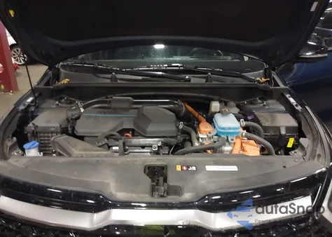 2023 Kia Sportage Plug-In Hybrid X-Line Prestige from USA, damaged, VIN KNDPZDAH1P7097520